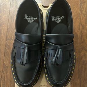 Doc martens loafers size 7 in men, 8.5 in women’s